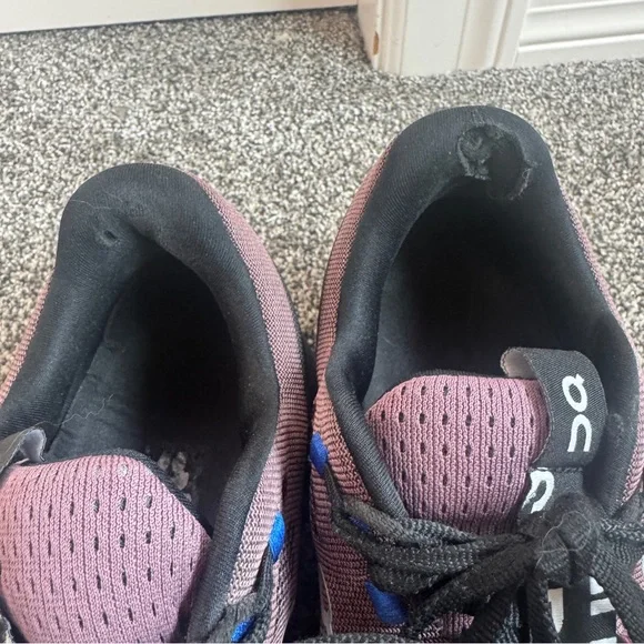 On Cloudstratus Men’s Running Shoes Size 9.5 Black Purple - Read - Picture 2 of 8